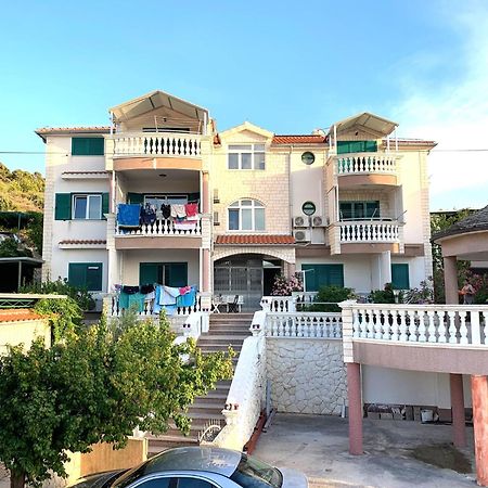 Apartments Bilo - Jela & Ivan Dolac Esterno foto