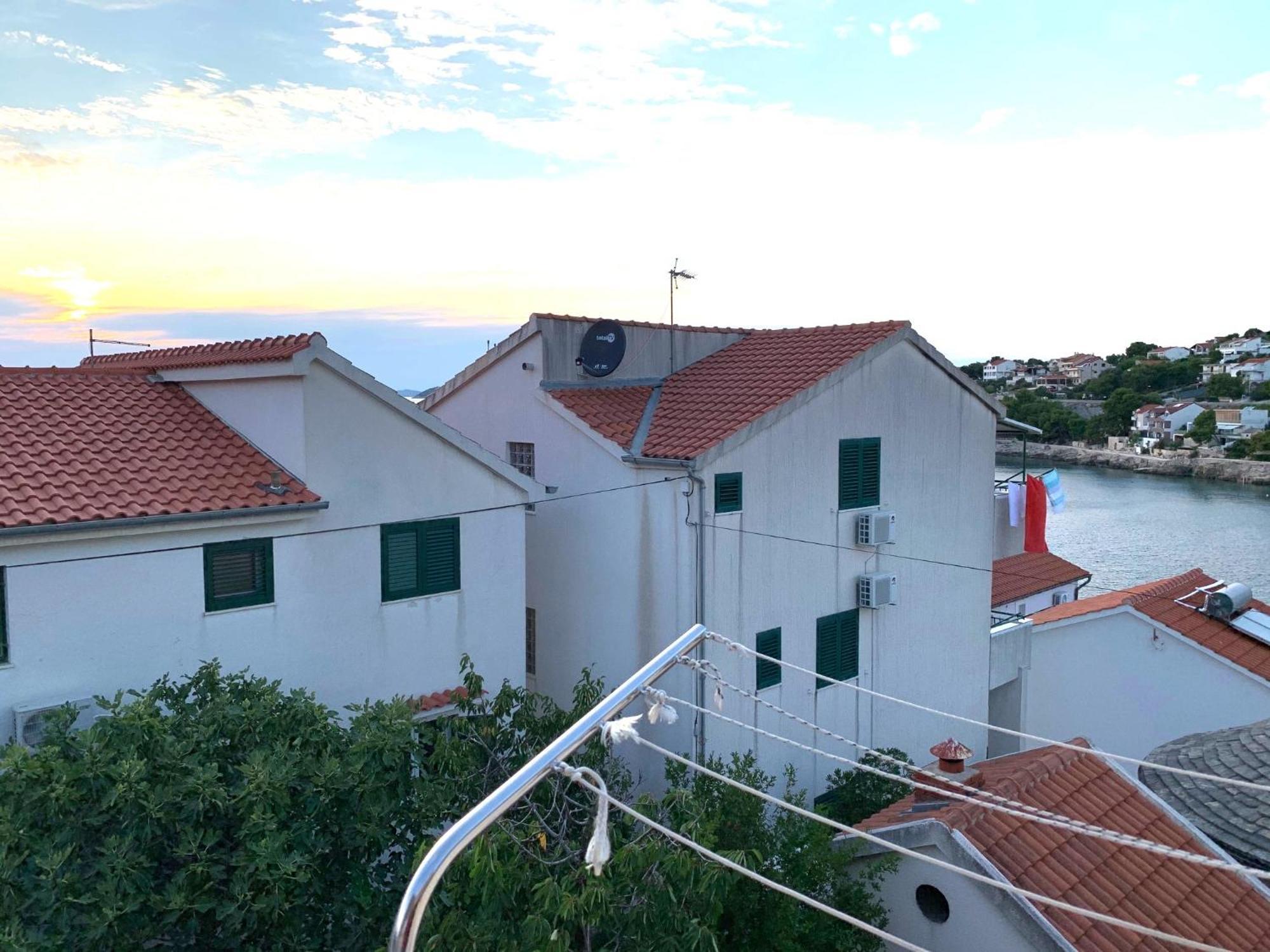 Apartments Bilo - Jela & Ivan Dolac Esterno foto